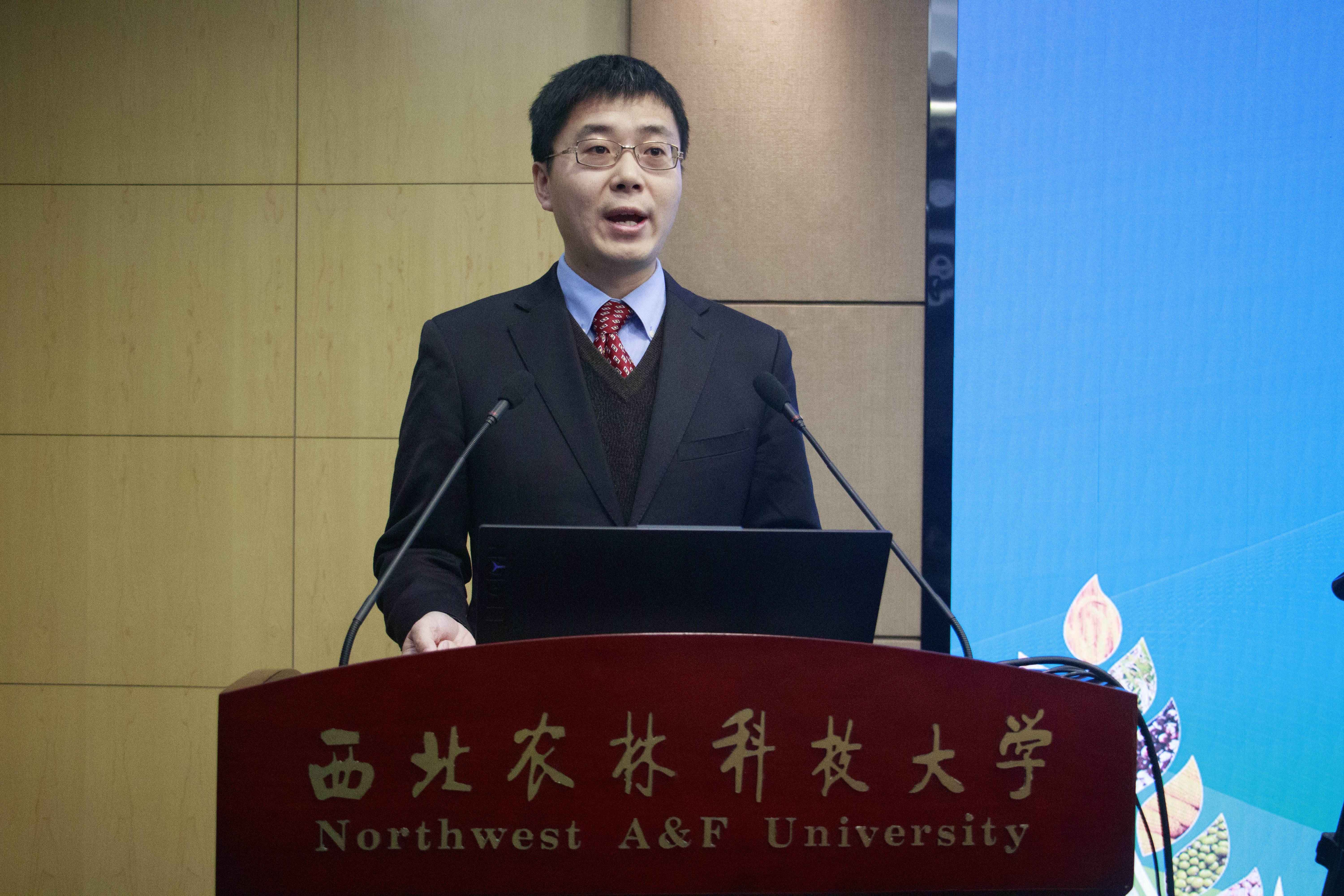 004-taptap点点官方网站副院长张寒致辞.jpg