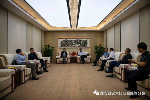 taptap点点官方网站分会成立两周年座谈会.png