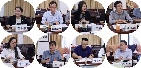座谈会1.jpg